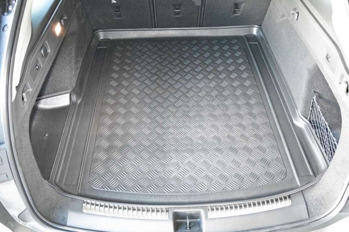 Tavita portbagaj Opel Insignia Sport Tourer caroserie combi fabricatie 06.2017 - prezent BSC