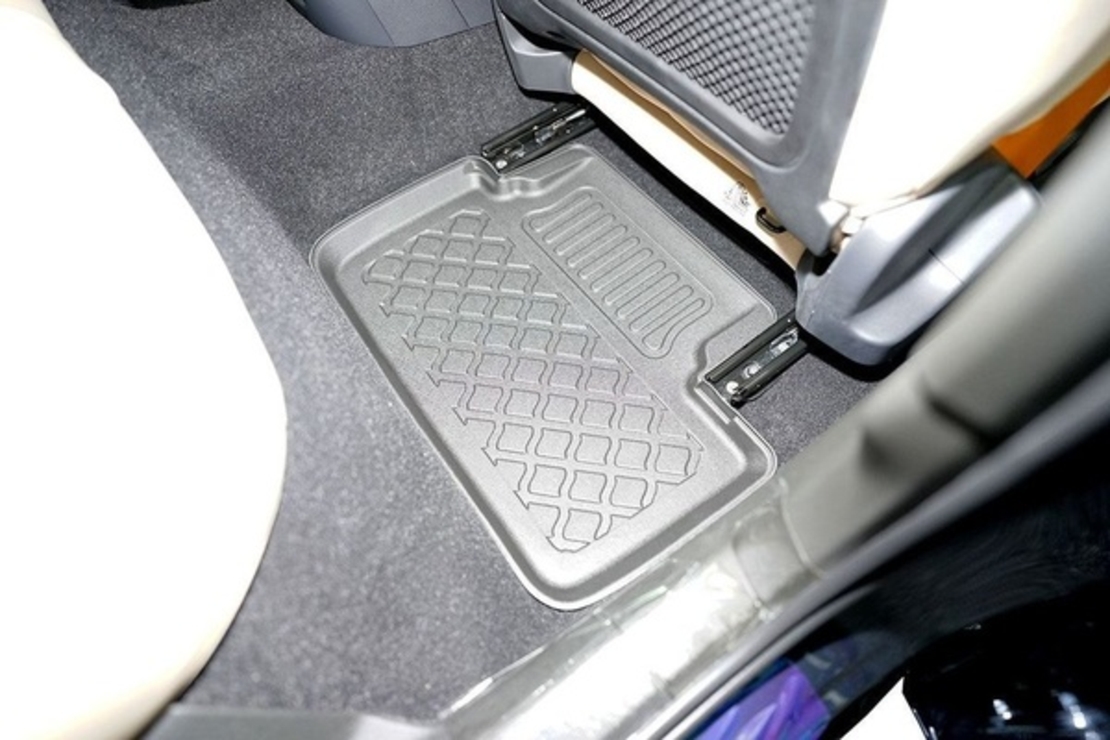 Covorase tip tavita Polestar 2 (electric), anul de fabricatie 07.2020 - prezent, caroserie Sedan