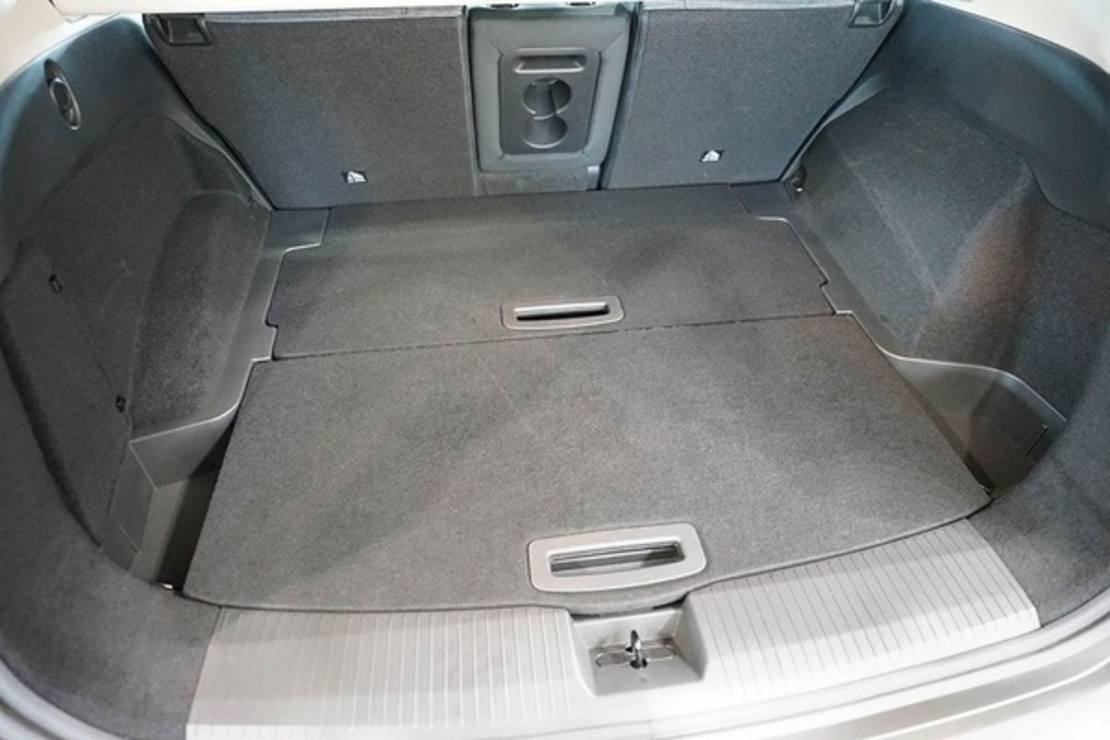 Tavita portbagaj Nissan X-Trail e-Power, fabricatie 09.2022 - prezent, caroserie suv, 5 locuri,5 locuri, portbagaj superior, podea variabila in poziti