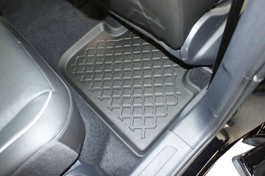 Covorase auto tip tavita VW Tiguan fabricatie 04.2016 - prezent