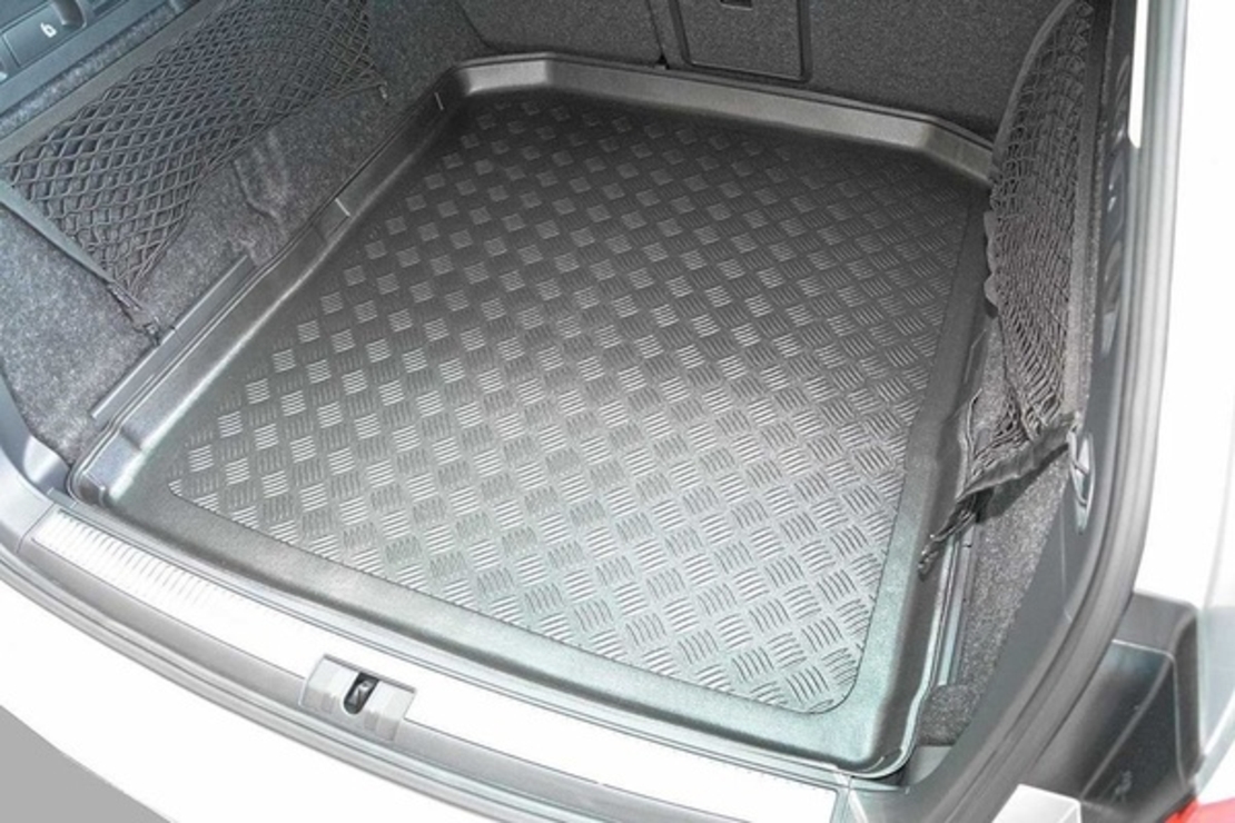 Tavita portbagaj Skoda Superb III caroserie combi fabricatie 05.2015 - prezent (portbagaj inferior) BSC