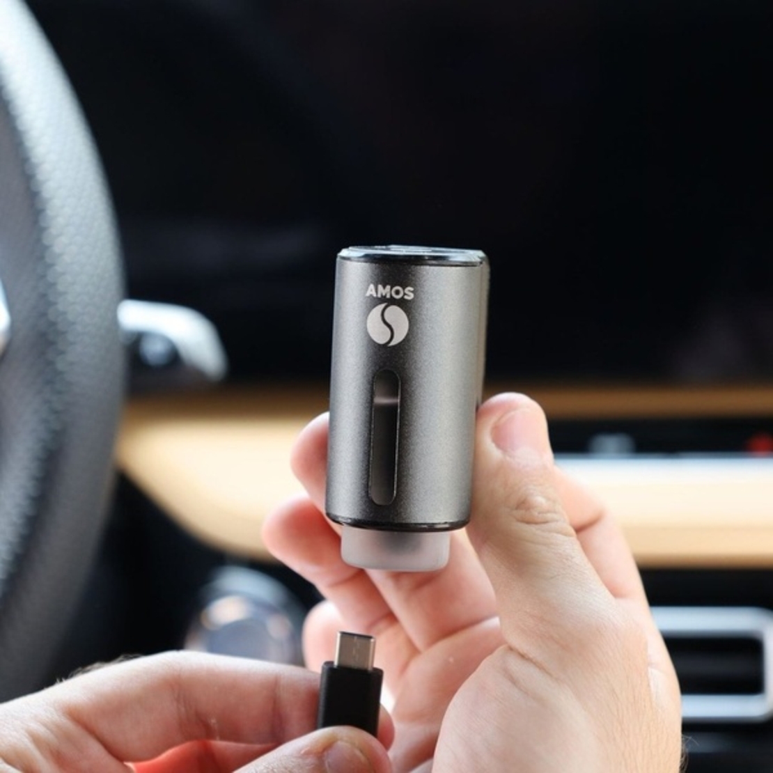 Amos Mini: difuzor negru + 3 parfumuri