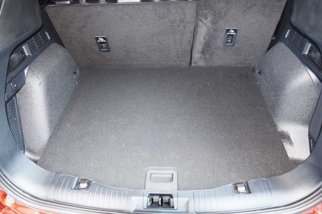 Tavita portbagaj Ford Kuga III, fabricatie 2020 - prezent (roata de rezerva ingusta / chit de reparatie)