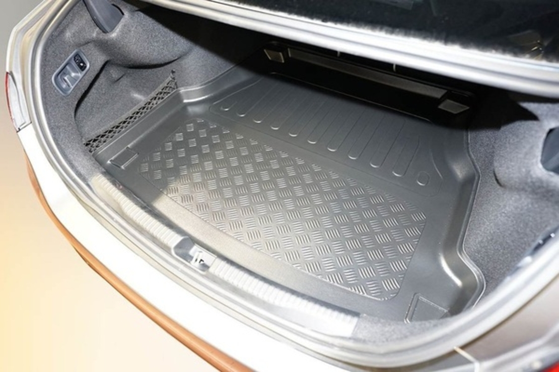 Tavita de portbagaj Mercedes clasa C W206, anul de fabricatie 06.2021 - prezent, caroserie Sedan