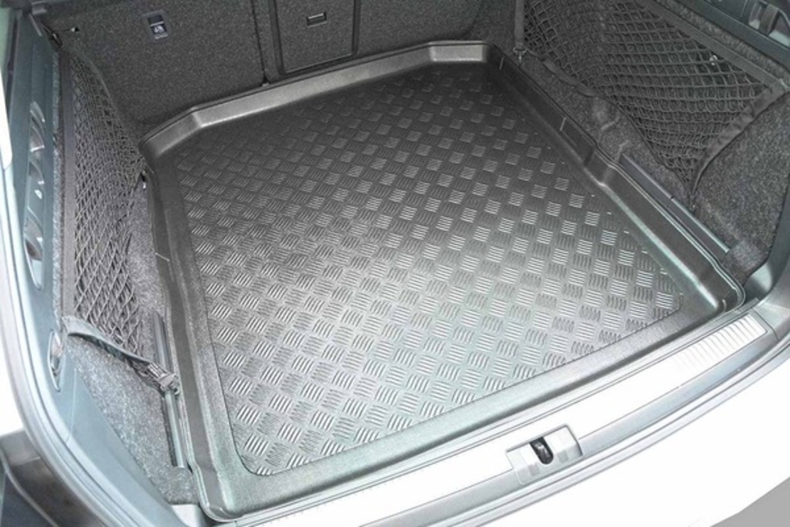 Tavita portbagaj Skoda Superb III caroserie combi fabricatie 05.2015 - prezent (portbagaj inferior) BSC