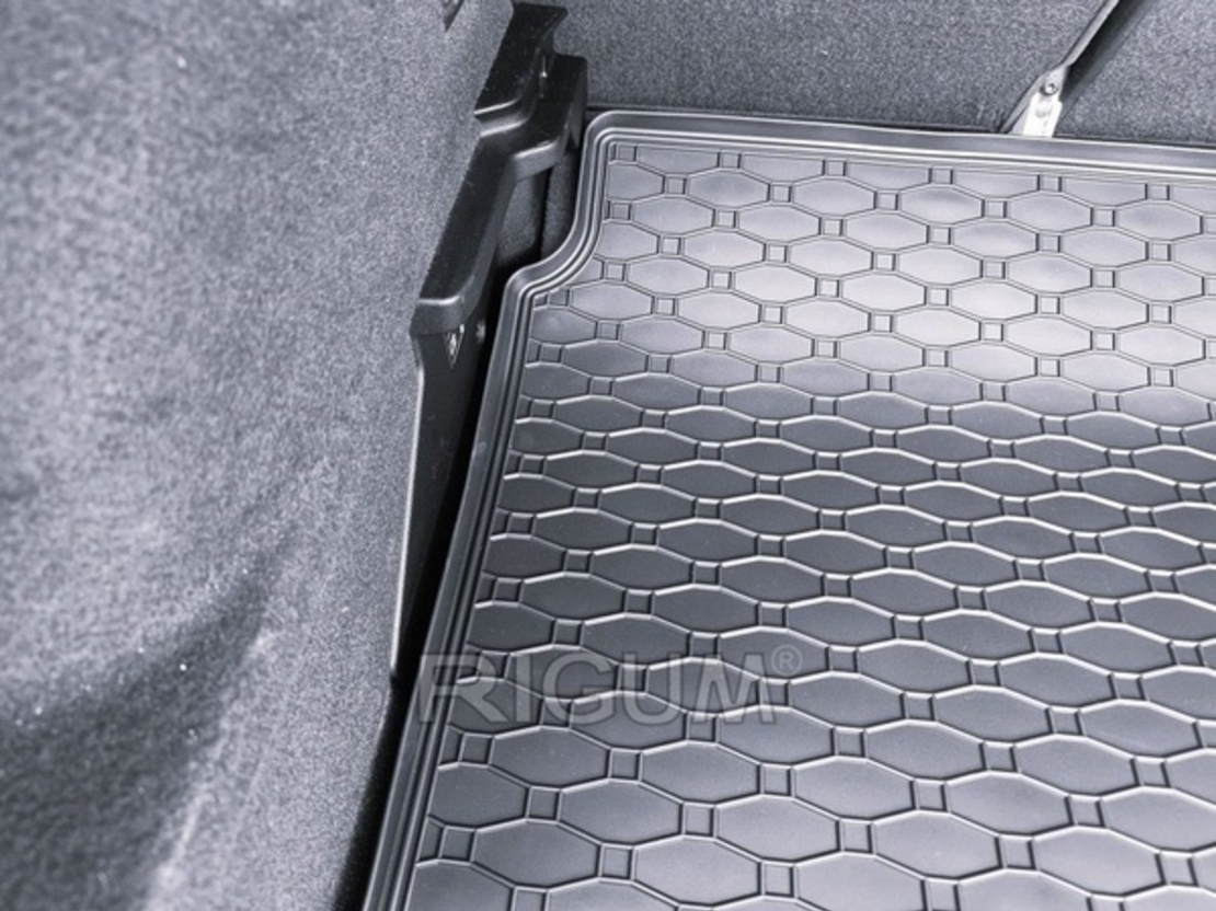 Tavita portbagaj Audi Q2 fabricatie 10.2016 - prezent, caroserie suv, portbagaj inferior si superior