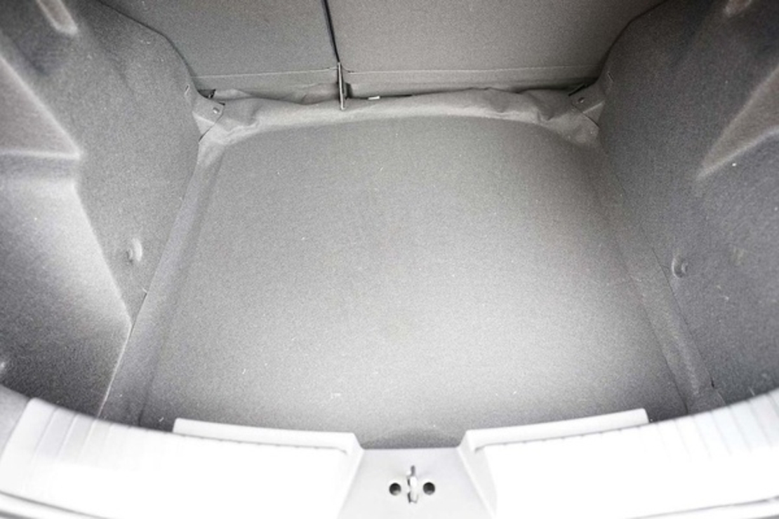 Tavita portbagaj Dacia Duster III LPG fabricatie 06.2024 - prezent, 4x2, portbagaj inferior, fara podea dubla
