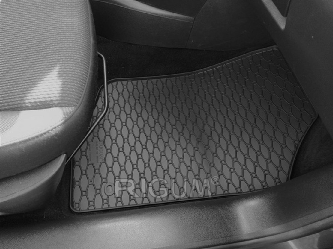 Covorase auto mocheta BMW Seria 3 F30/F31 fabricatie 09.2012 - prezent (NEGRU)