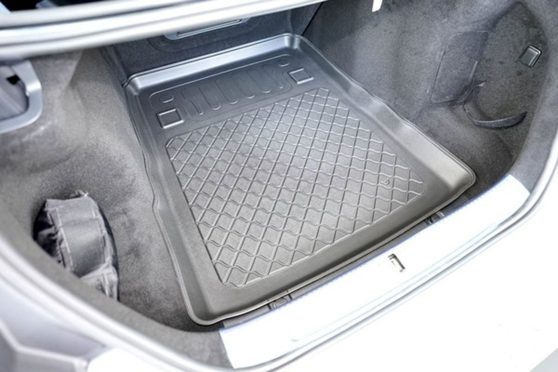 Tavita de portbagaj Mercedes S V 223 long, anul de fabricatie 12.2020 - prezent, caroserie Sedan
