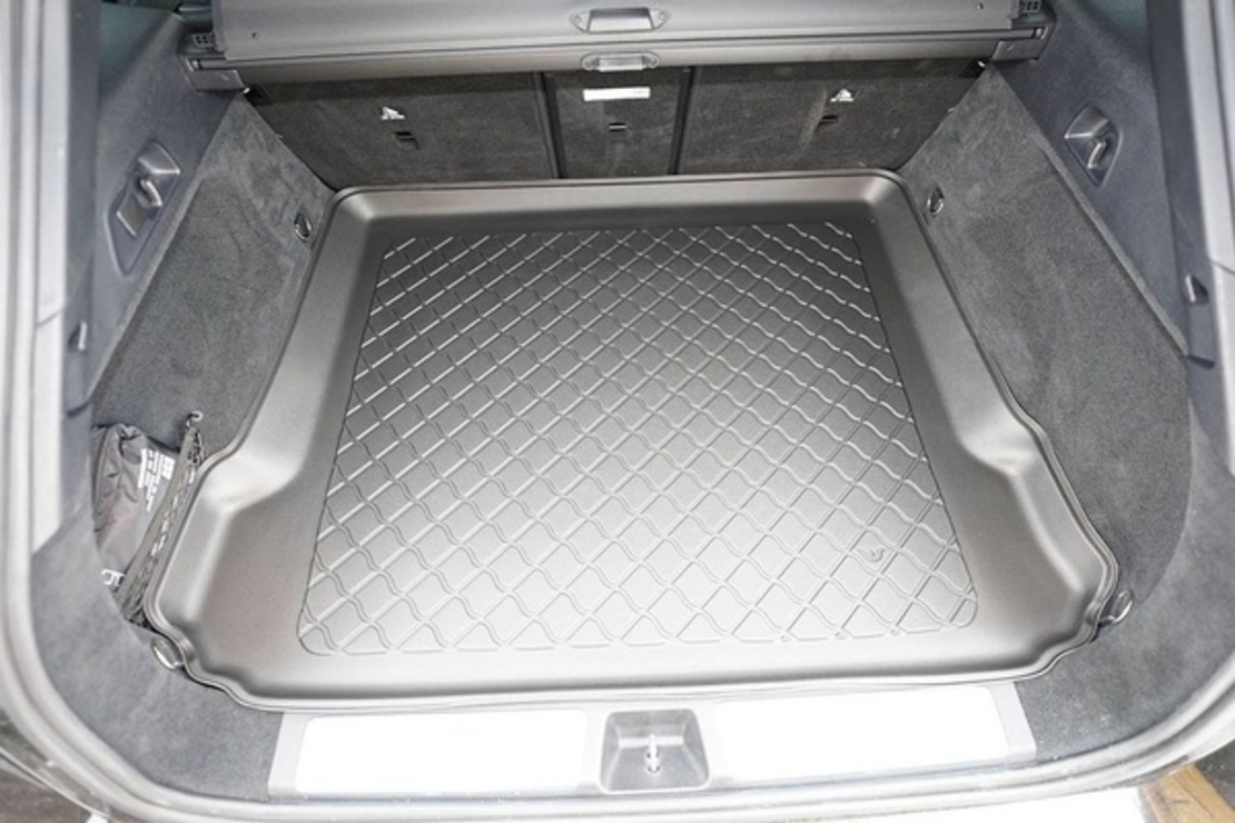 Tavita portbagaj Mercedes EQE X294, fabricatie 05.2023 - prezent, caroserie suv
