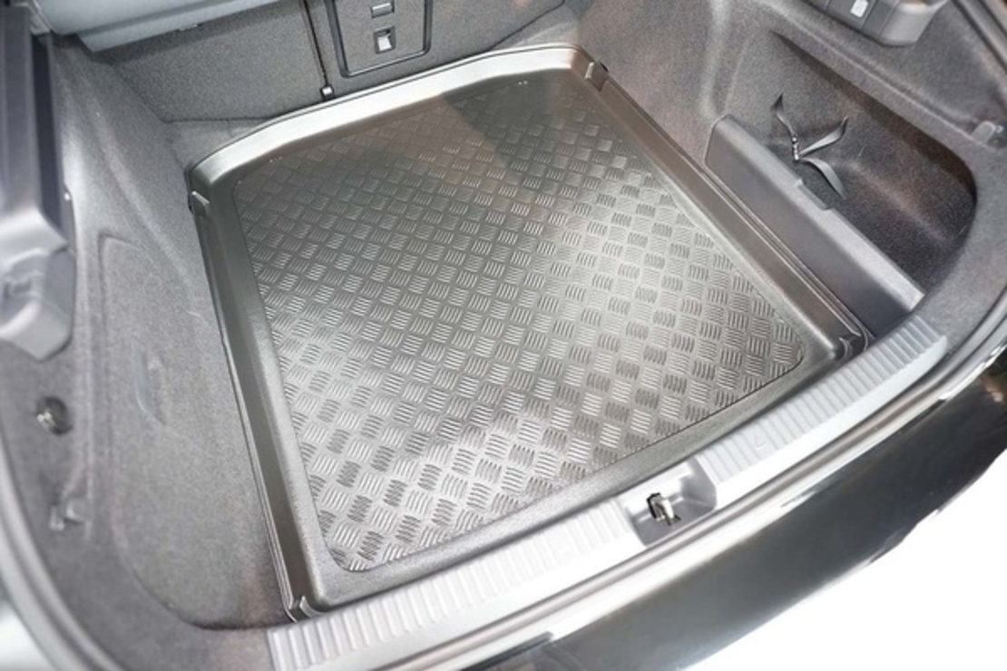 Tavita portbagaj Skoda Superb IV, fabricatie 12.2023 - prezent, caroserie sedan, portbagaj inferior, fara podea reglabila pe inaltime
