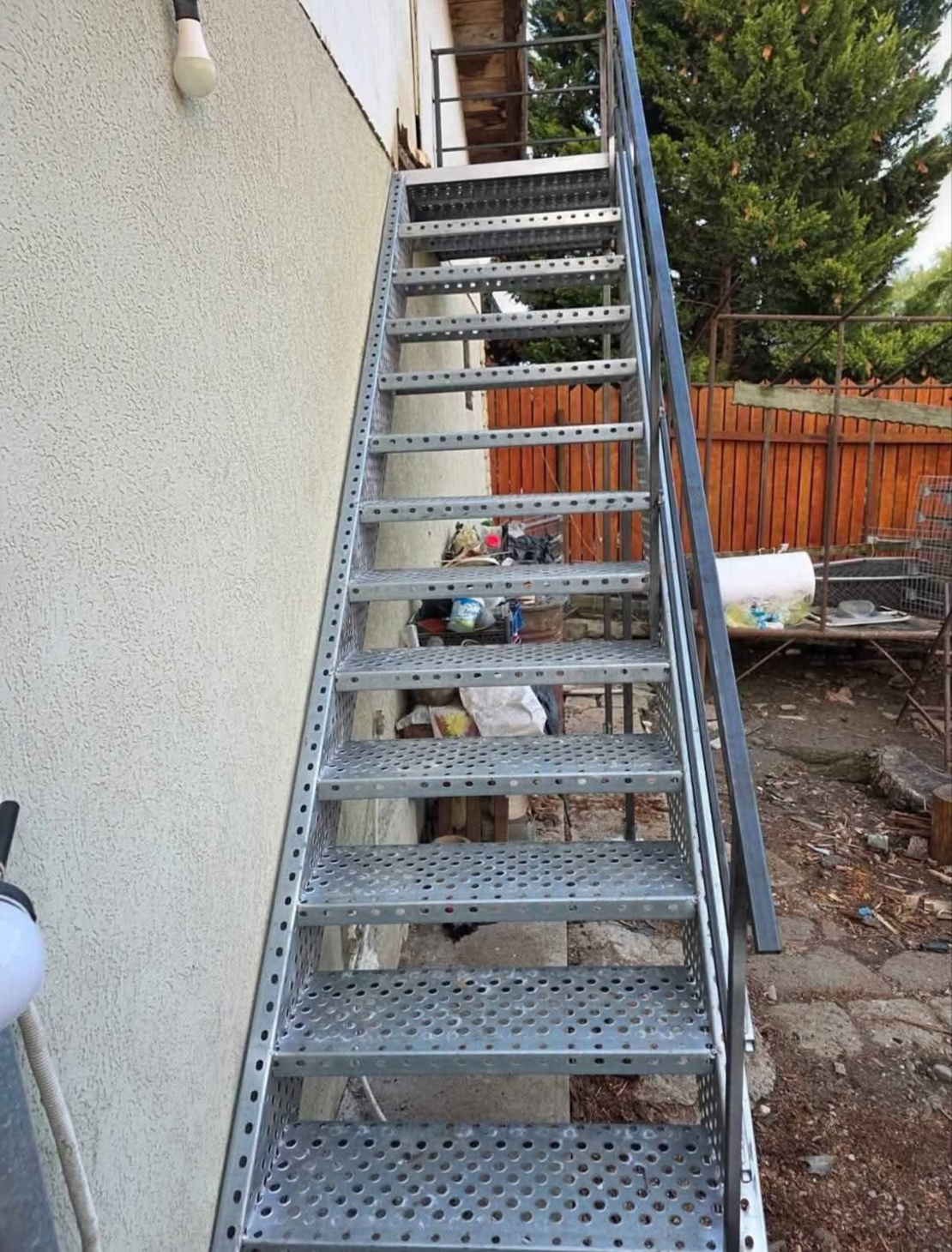 Scări zincate