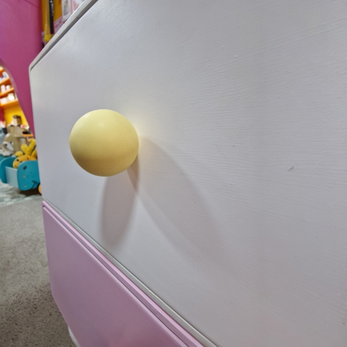Noptiera „IEPURAȘ” – Un Decor de Poveste și Siguranță pentru Copii - ARNIKA