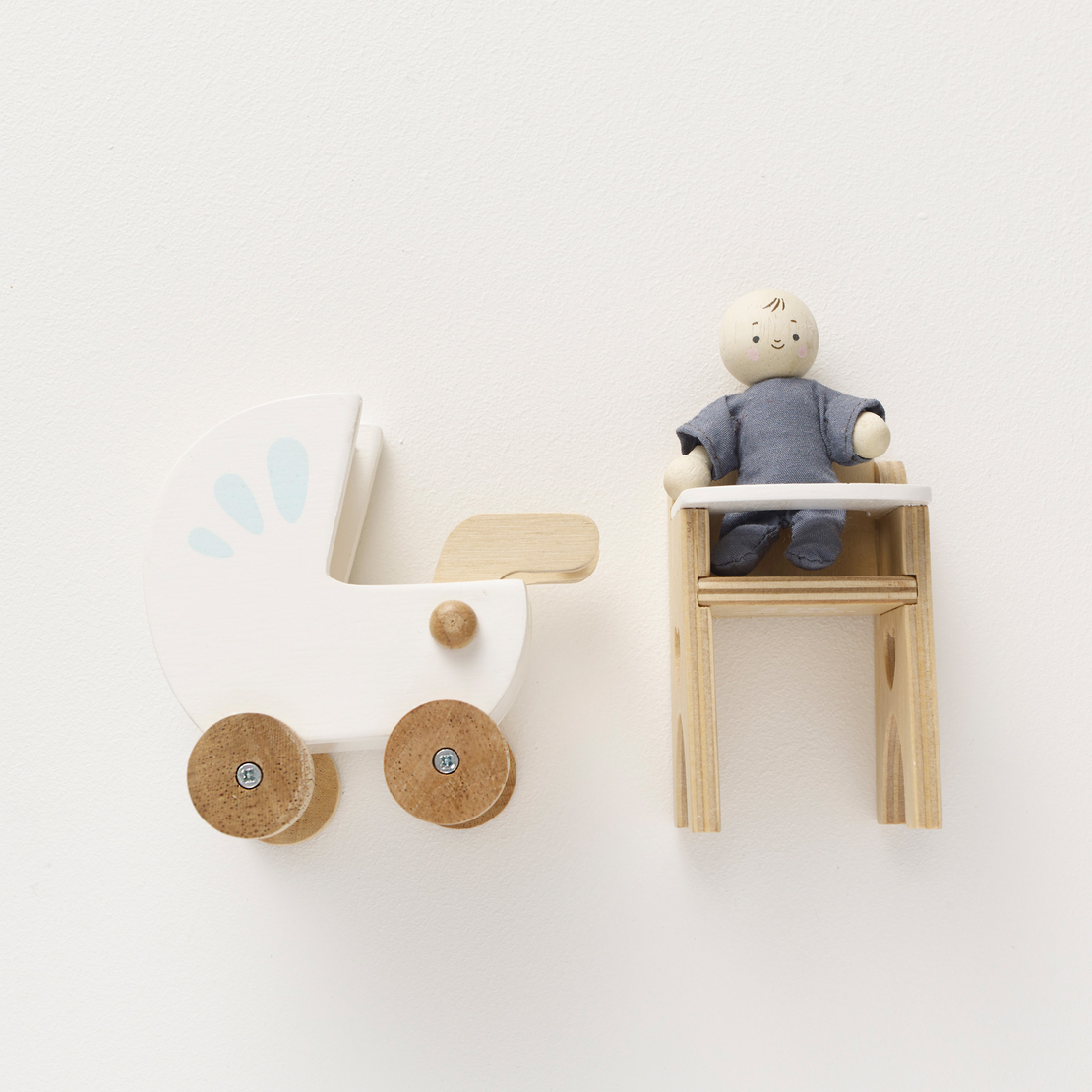 Set bebelus cu accesorii, Le Toy Van, din lemn