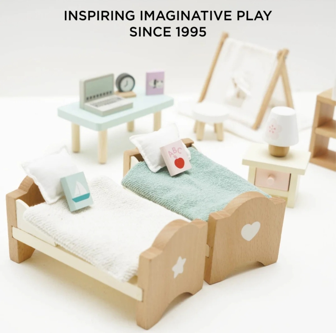 Set Mobilier din Lemn Daisylane pentru Camera Copiilor Căsuțe de Păpuși Le Toy Van