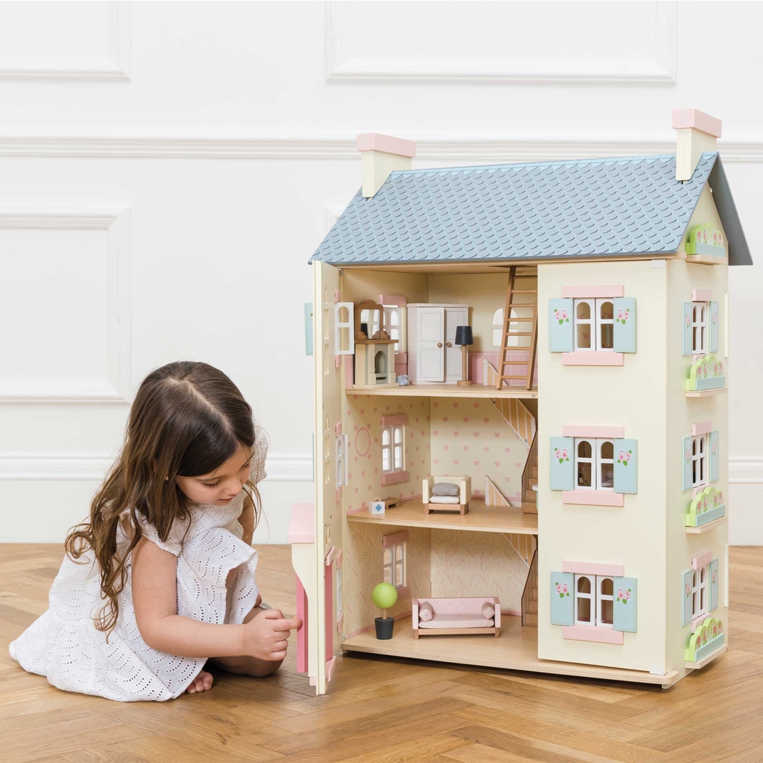 Casuta de papusi, Le Toy Van, Cherry Tree Hall, 3 ani+