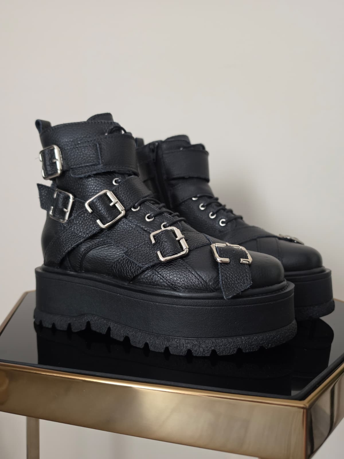 Ghete Nemesis-Negru Bizon