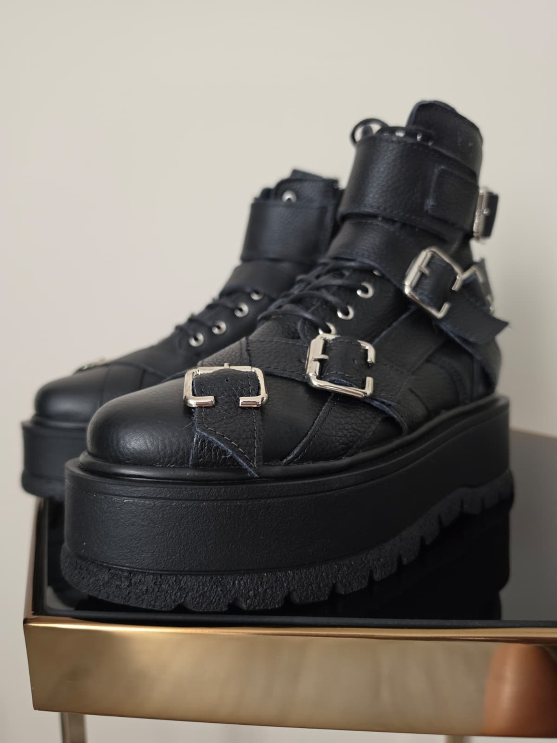 Ghete Nemesis-Negru Bizon