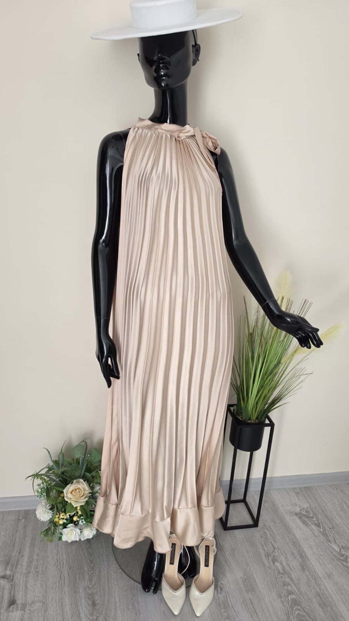 Rochie Lungă Plisată Aria- Șampanie