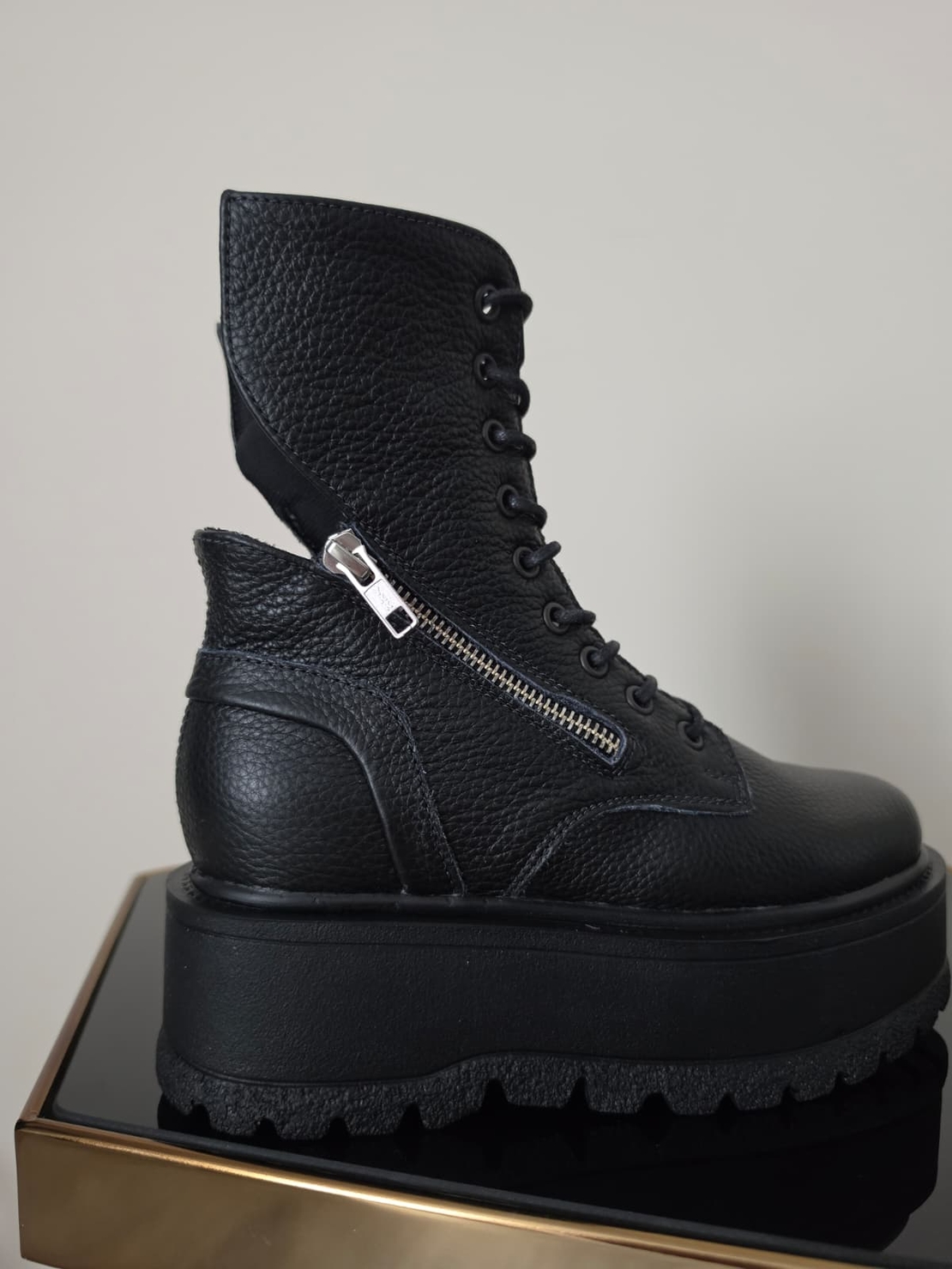 Ghete Roxie-Negru Bizon
