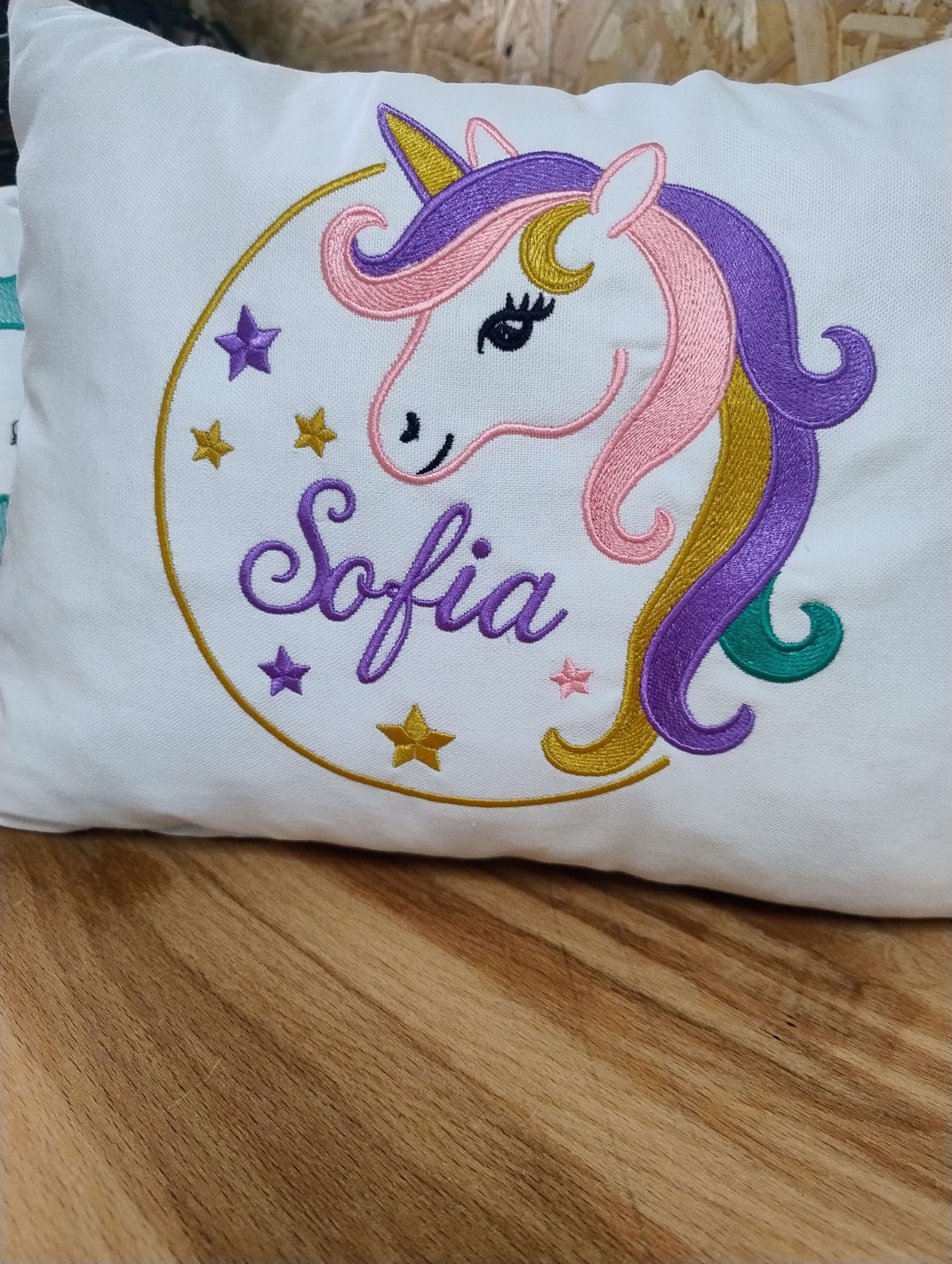 Pernă decorativă cu unicorn și nume personalizat – Sofia | AYA Home