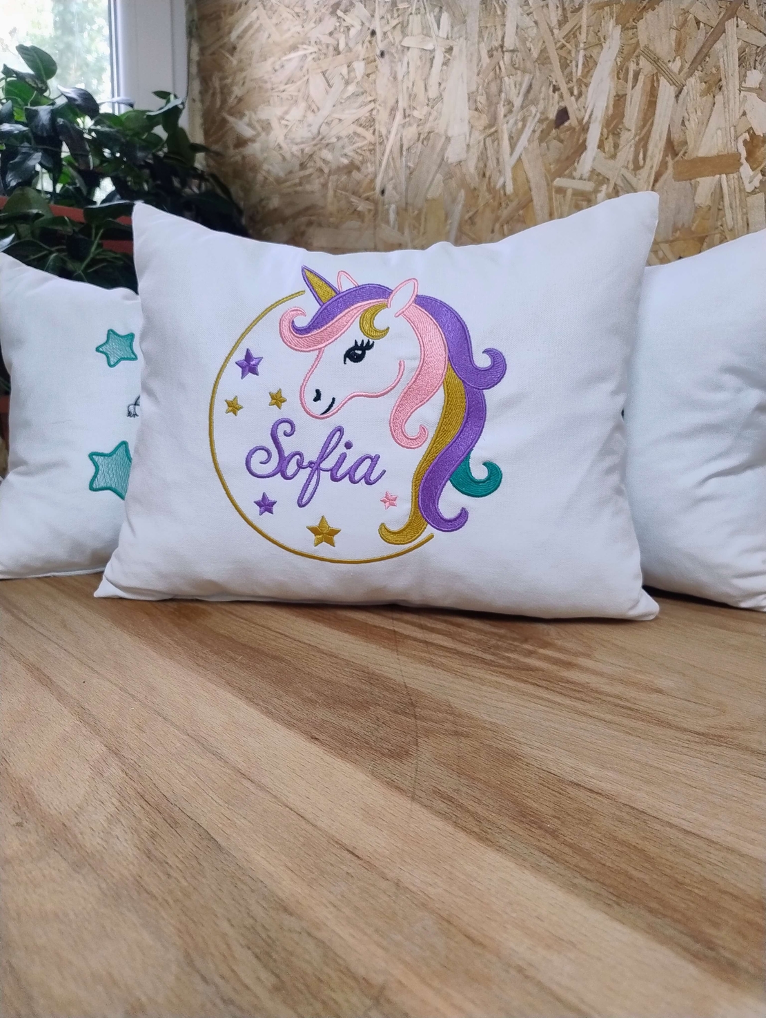 Pernă decorativă cu unicorn și nume personalizat – Sofia | AYA Home