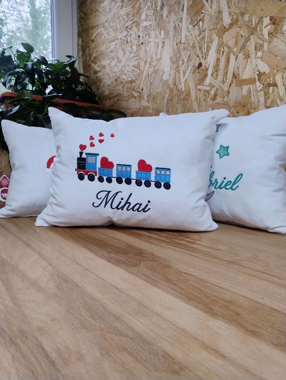 Pernă decorativă pentru copii cu trenuleț și nume personalizat – AYA Home