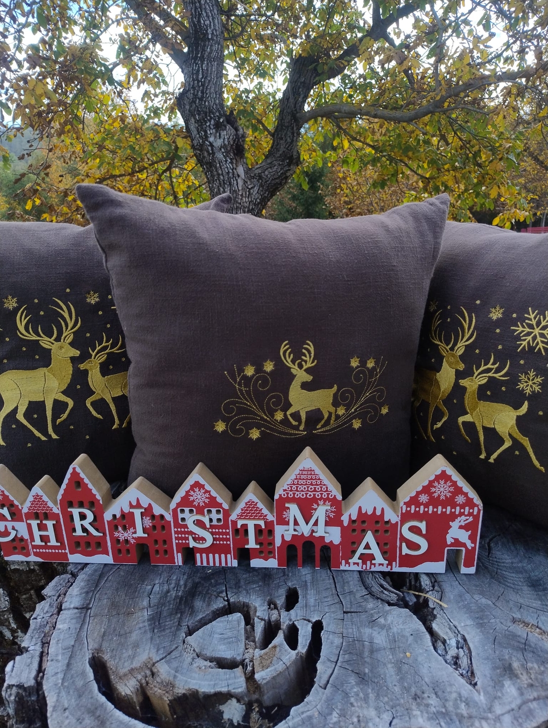 Pernă decorativă premium Cerbul Carpatin AYA HOME