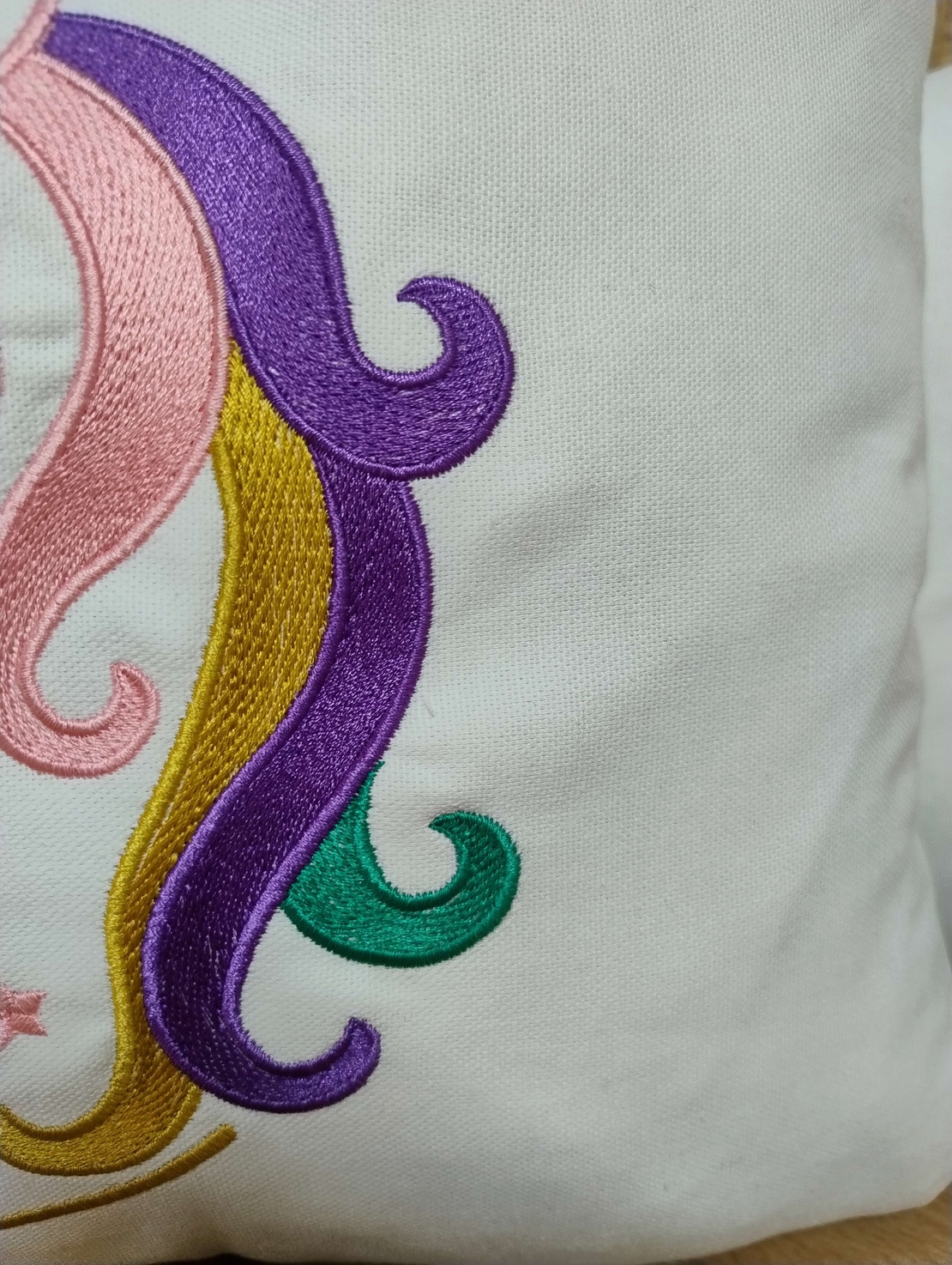 Pernă decorativă cu unicorn și nume personalizat – Sofia | AYA Home