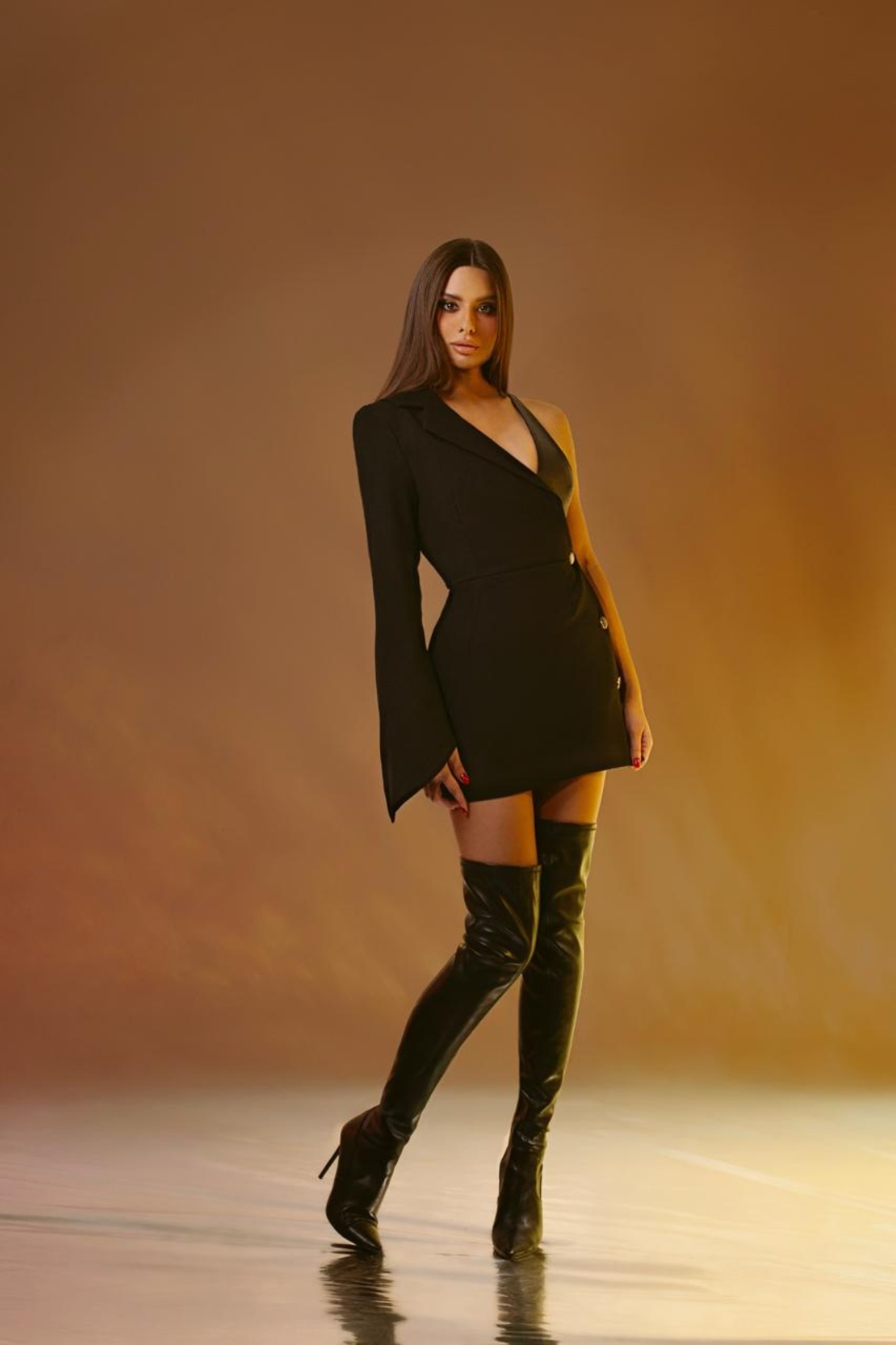 TONIA set