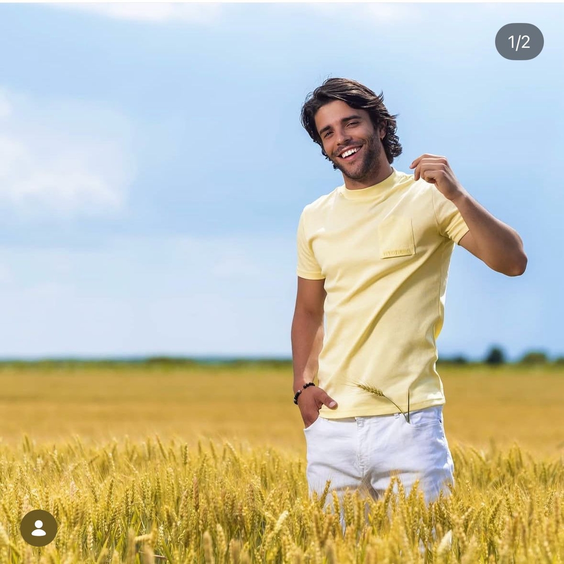 Vanilla Signature Tee