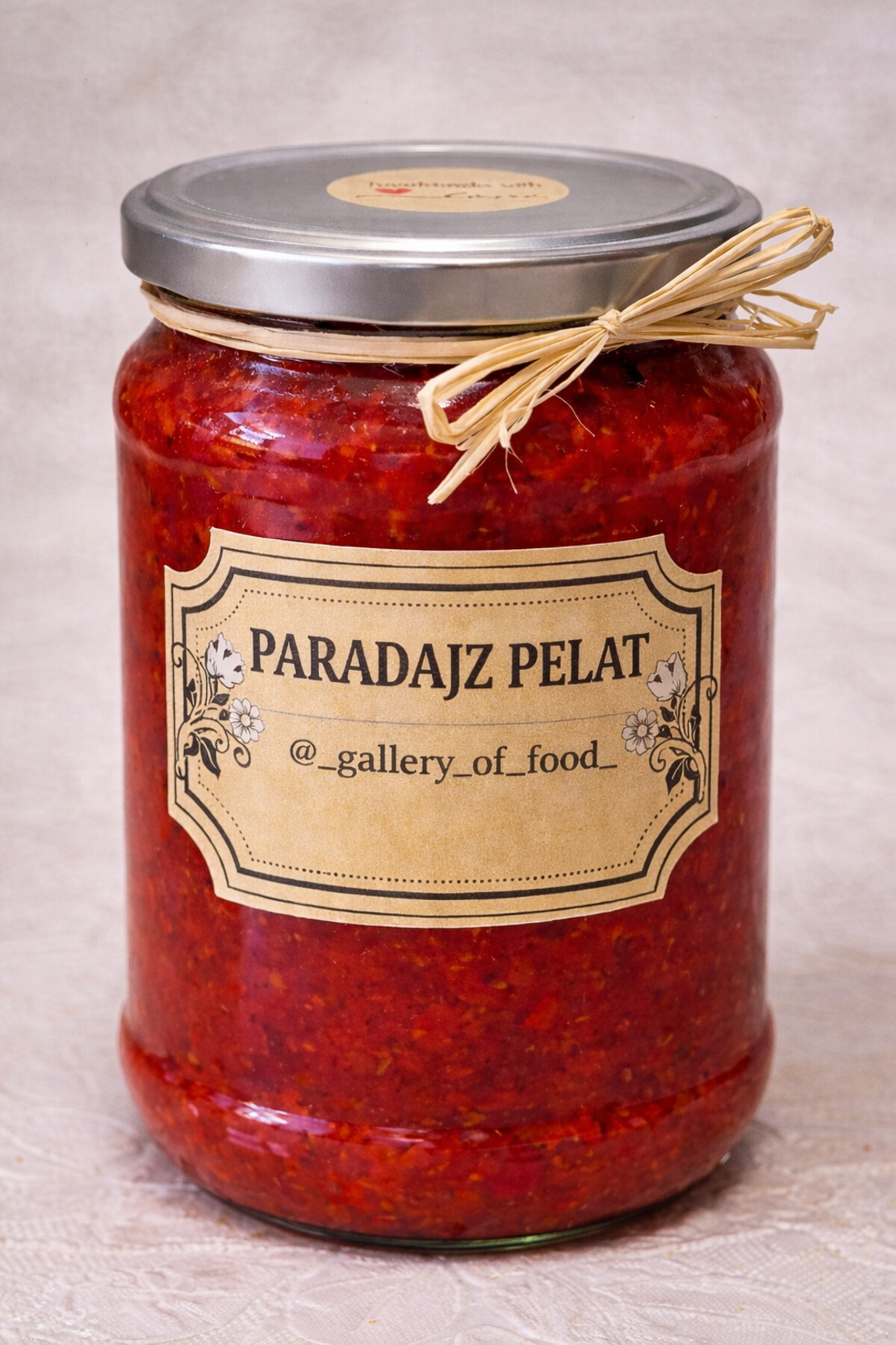 Paradajz pelat sa bosiljkom i belim lukom