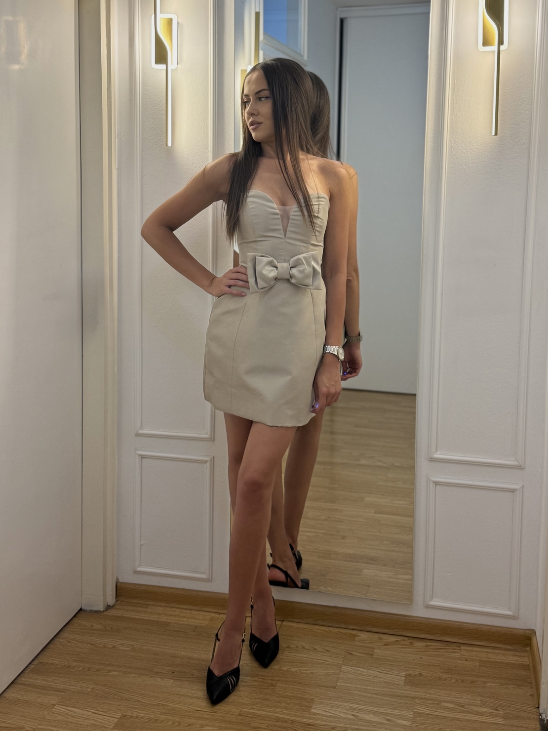 Bež mini haljina