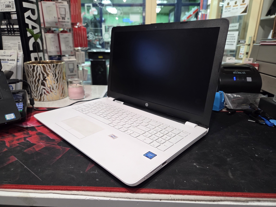 HP 15-bs026nz 15.6/Celeron N3060 2.46GHz/4GB DDR3/120GB SSD