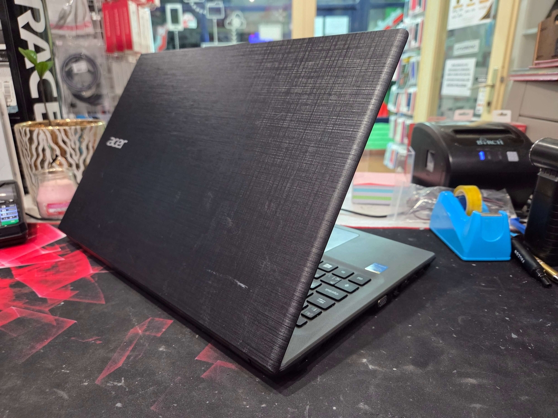 Acer Aspire E5 15.6/i5 5200U 2.7GHz/8GB DDR3l/256GB SSD
