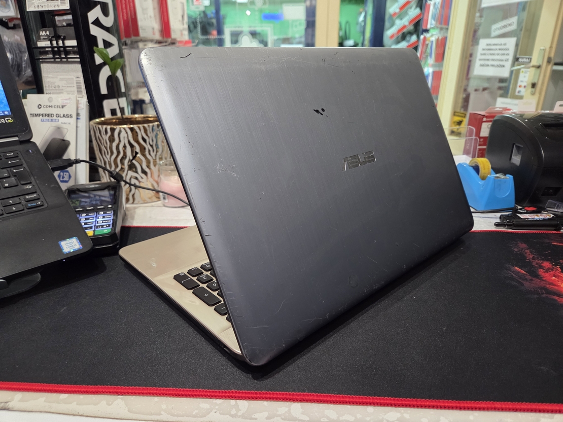 Asus X540S 15.6/Celeron N3050 1.6GHz/4GB DDR3/120GB SSD
