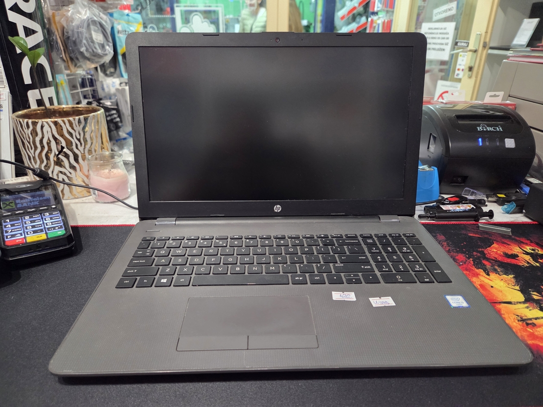 HP 250 G6 15.6/Intel i3 6006U  2.0GHz/12GB DDR4/128GB SSD