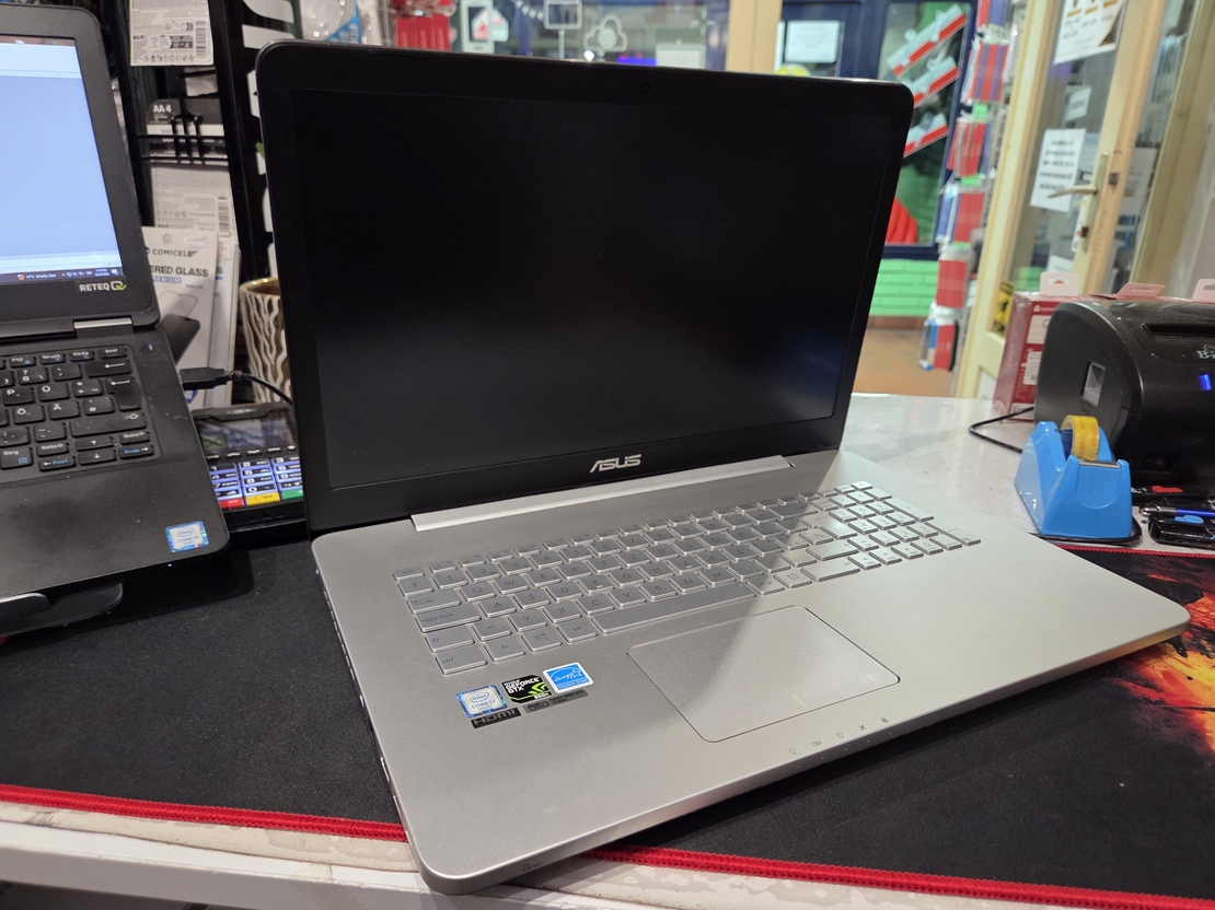 Asus N752X 17.3/i7 6700HQ 3.5GHz/8GB DDR4/SSD + HDD