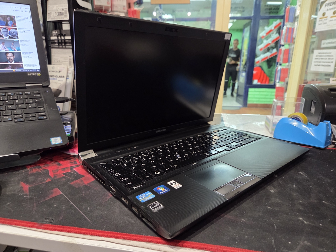 Toshiba Tecra R580 15.6/i3 2330M 2.2GHz/8GB DDR3/128GB SSD