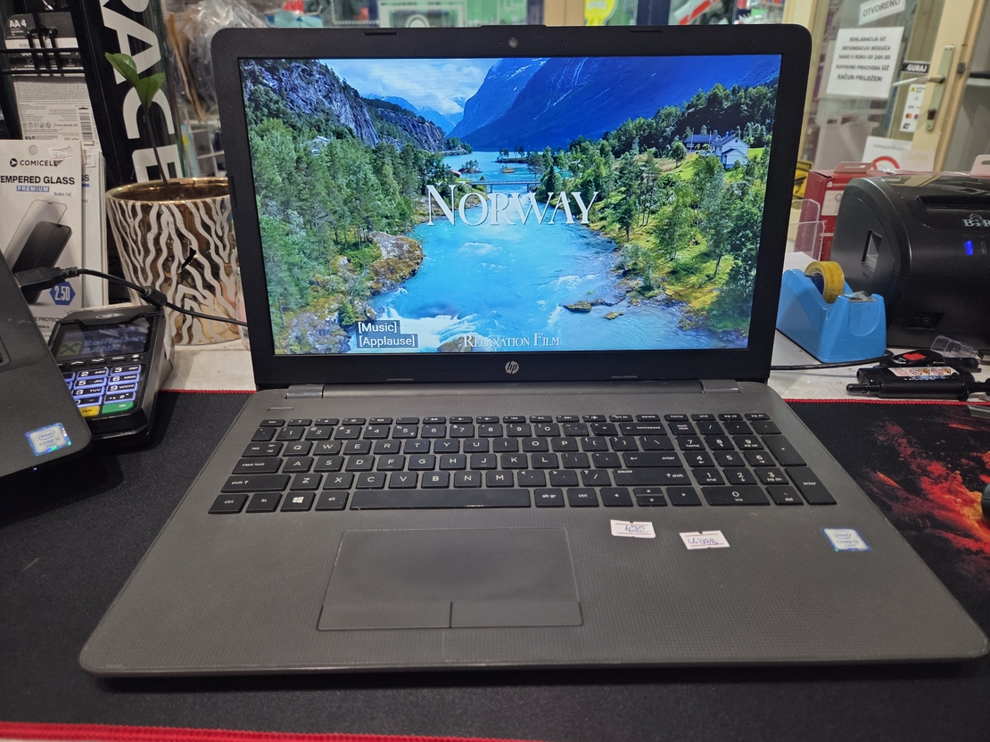 HP 250 G6 15.6/Intel i3 6006U  2.0GHz/12GB DDR4/128GB SSD