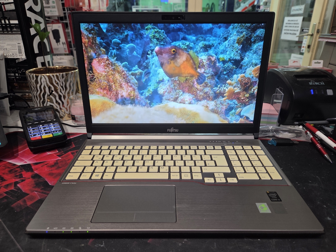 Fujitsu Lifebook E754 15.6/i3 4200M 2.5GHz/8GB DDR3l/120GB SSD