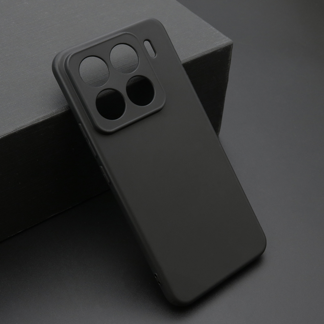 Futrola ULTRA TANKI KOLOR za Xiaomi 15 Pro crna