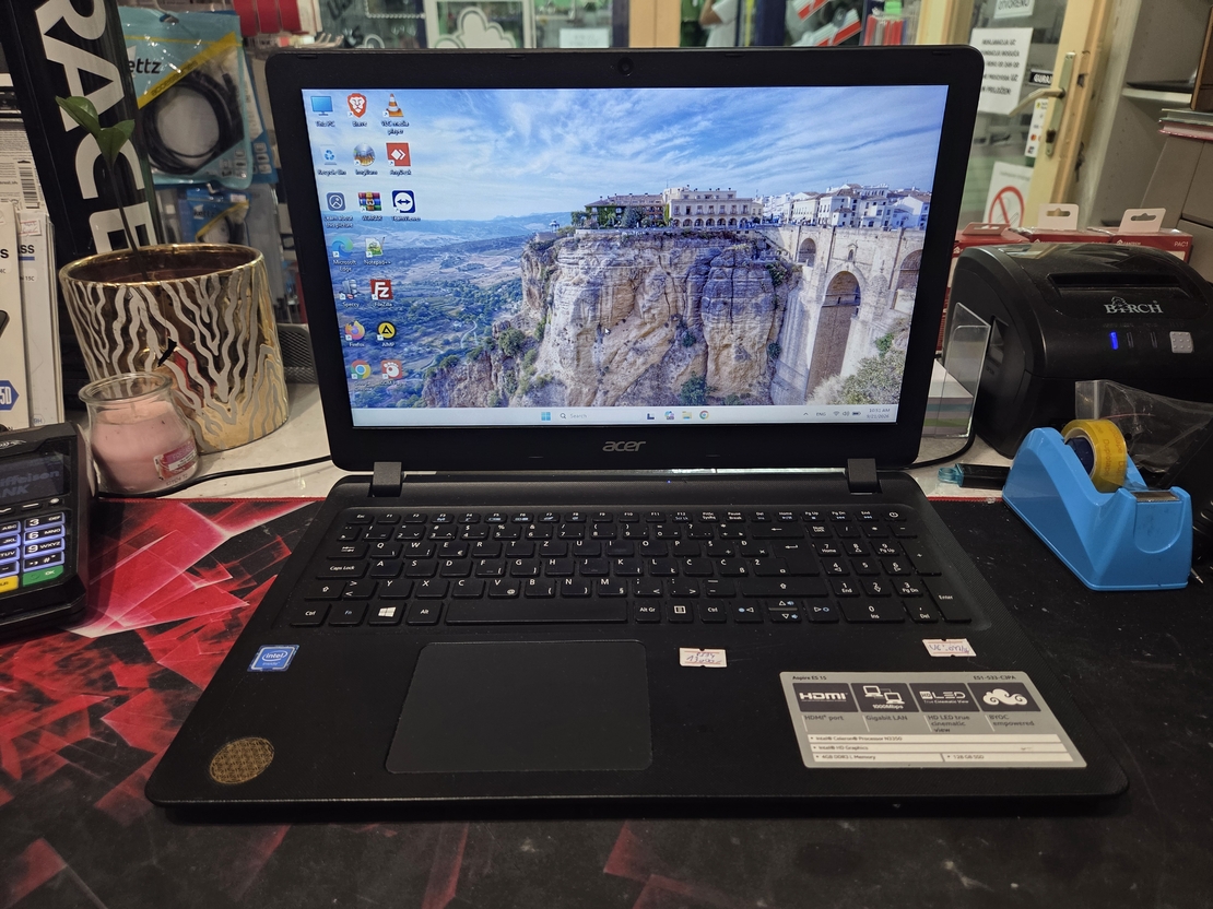 Acer Aspire ES1-533 15.6/Celeron N3350 2.3GHz/4GB DDR3l/120GB SSD