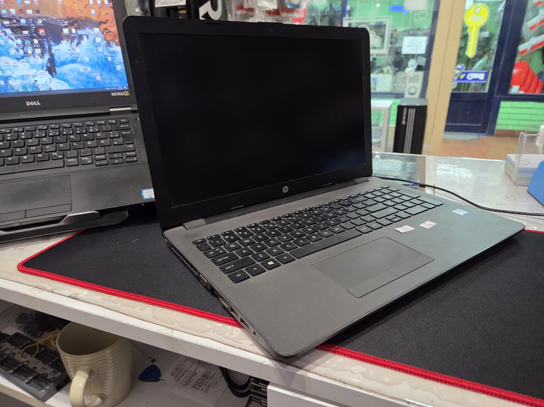 HP 250 G6 15.6/Intel i3 6006U  2.0GHz/12GB DDR4/128GB SSD
