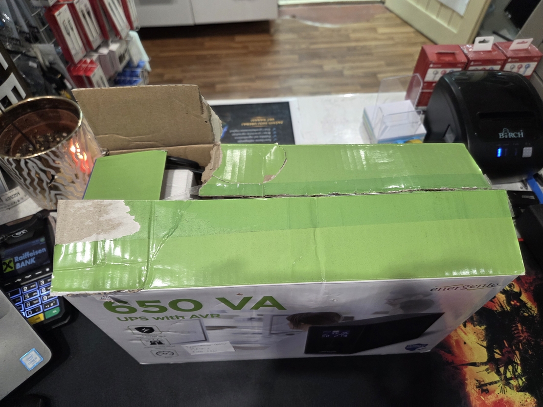 UPS with LCD display, 650 VA, black Otvorena Kutija