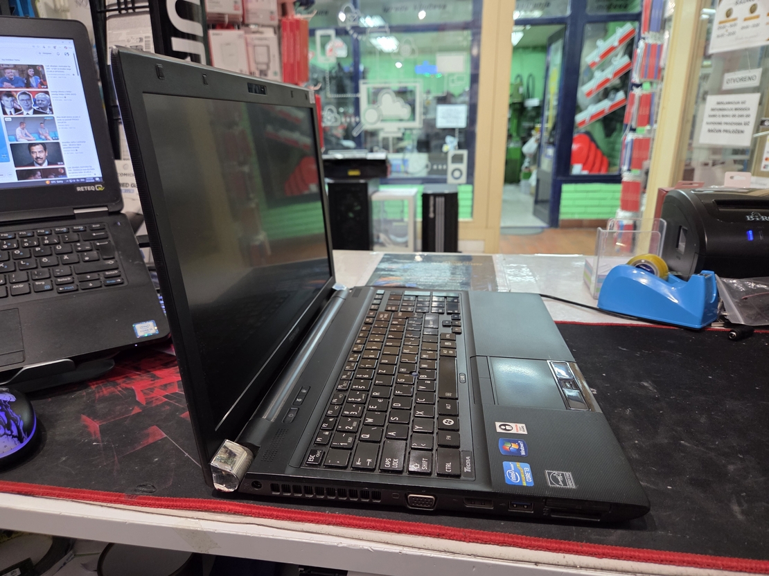 Toshiba Tecra R580 15.6/i3 2330M 2.2GHz/8GB DDR3/128GB SSD