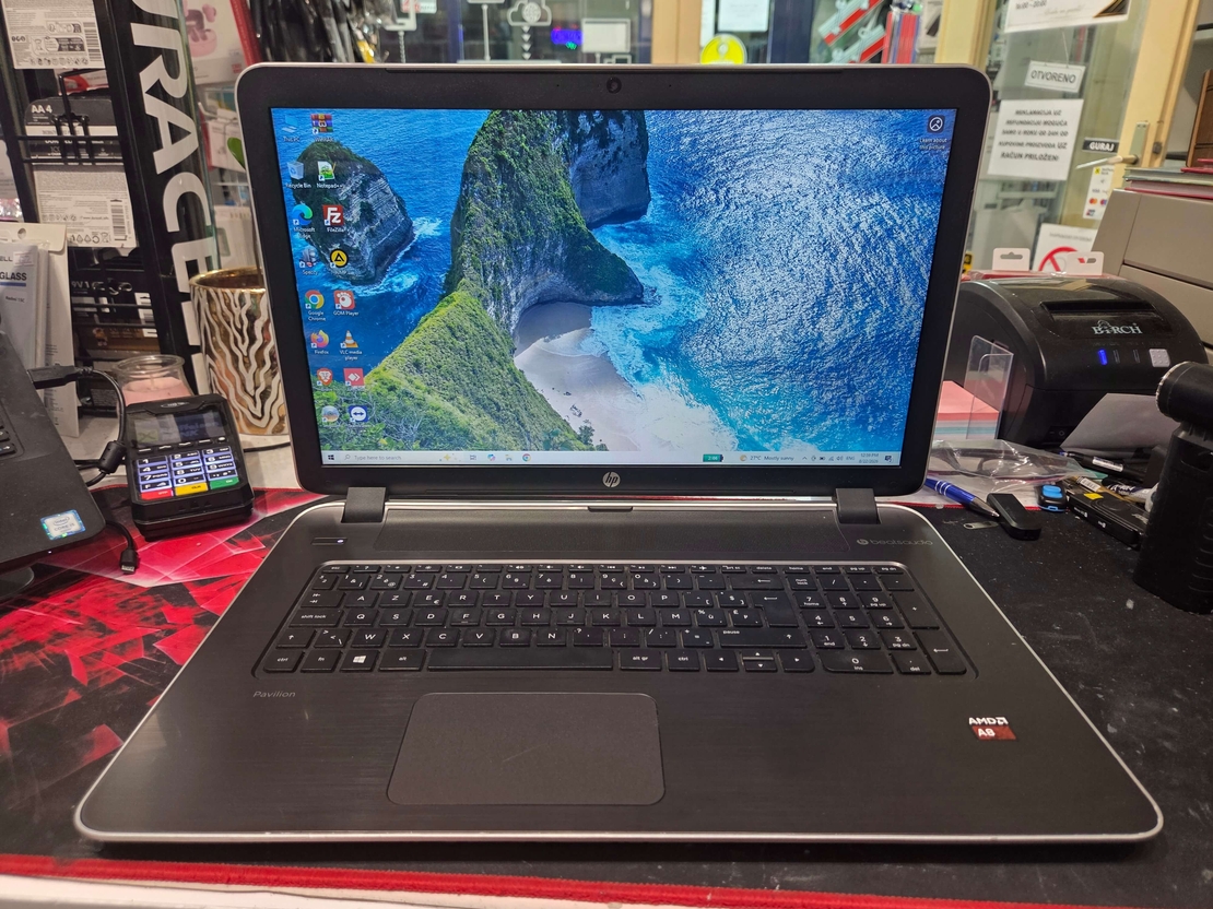 HP Pavilion G7 17.3/AMD A8 6410 2.4GHz/8GB DDR3l/120GB SSD