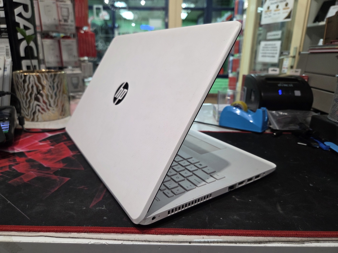 HP 15-bs026nz 15.6/Celeron N3060 2.46GHz/4GB DDR3/120GB SSD