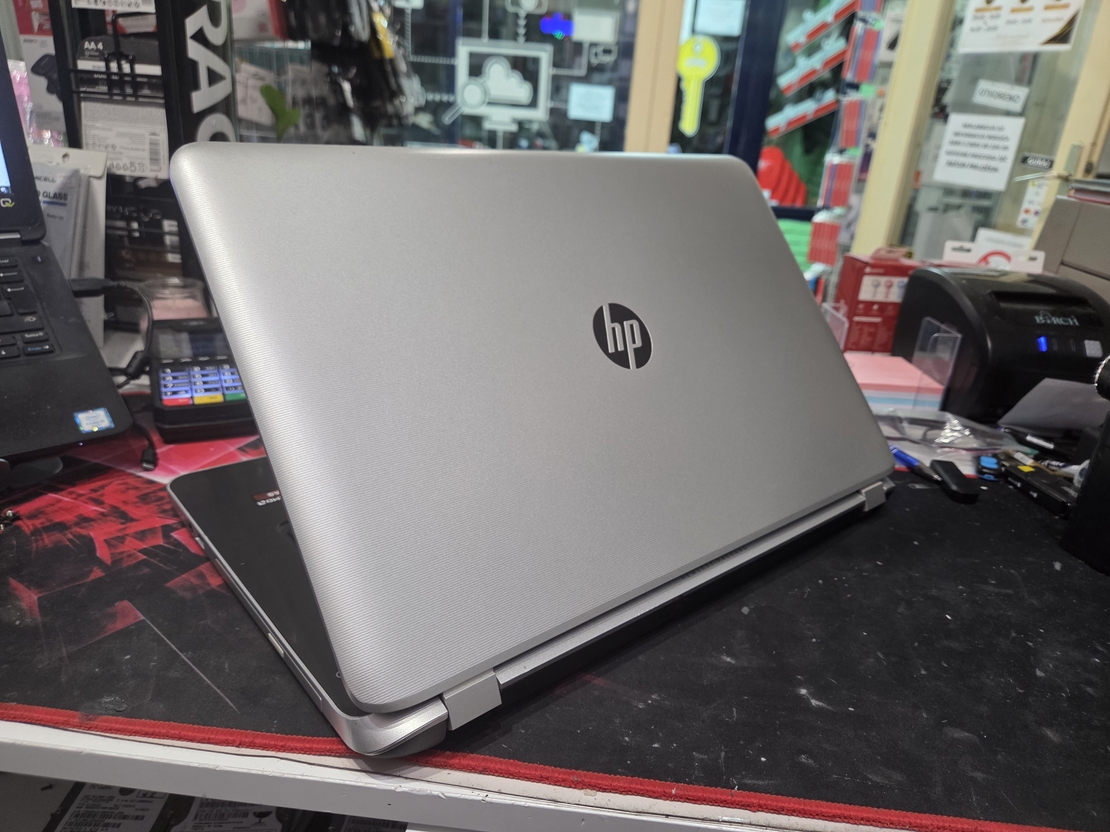 HP Pavilion G7 17.3/AMD A8 6410 2.4GHz/8GB DDR3l/120GB SSD