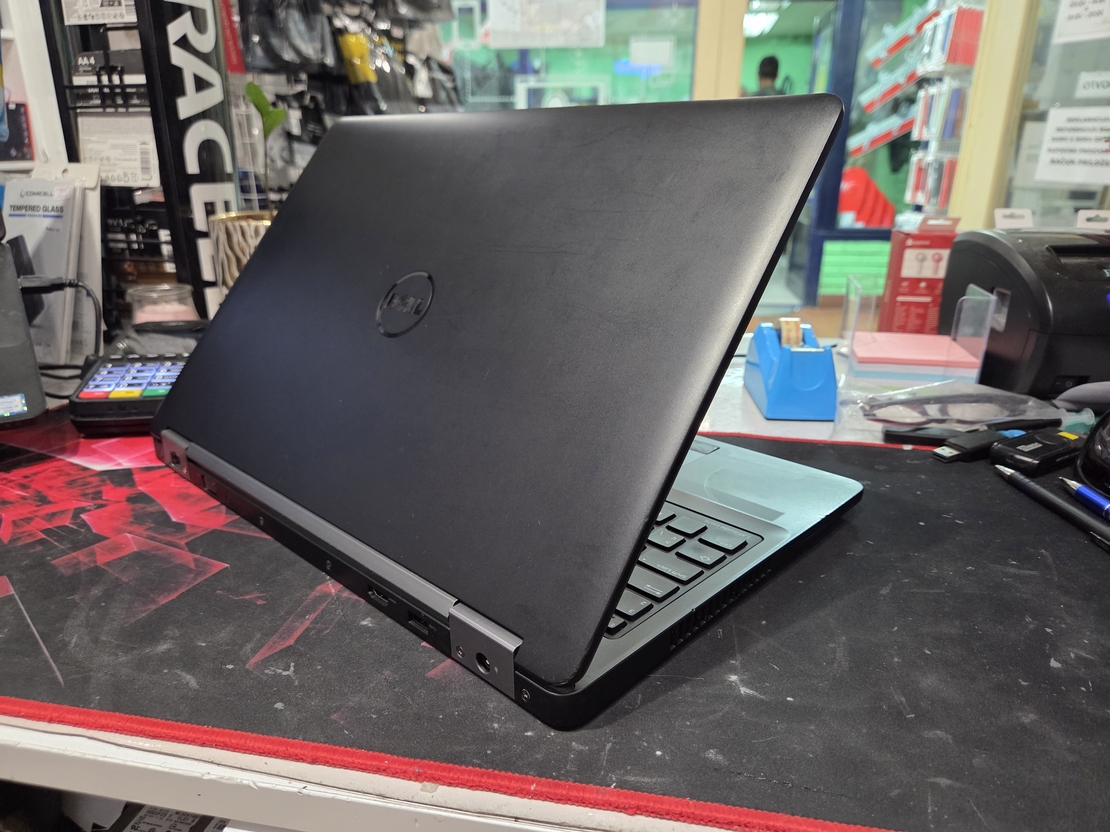 Dell Latitude E5570 15.6/i5 6300U 3.0GHz/8GB DDR4/256GB SSD